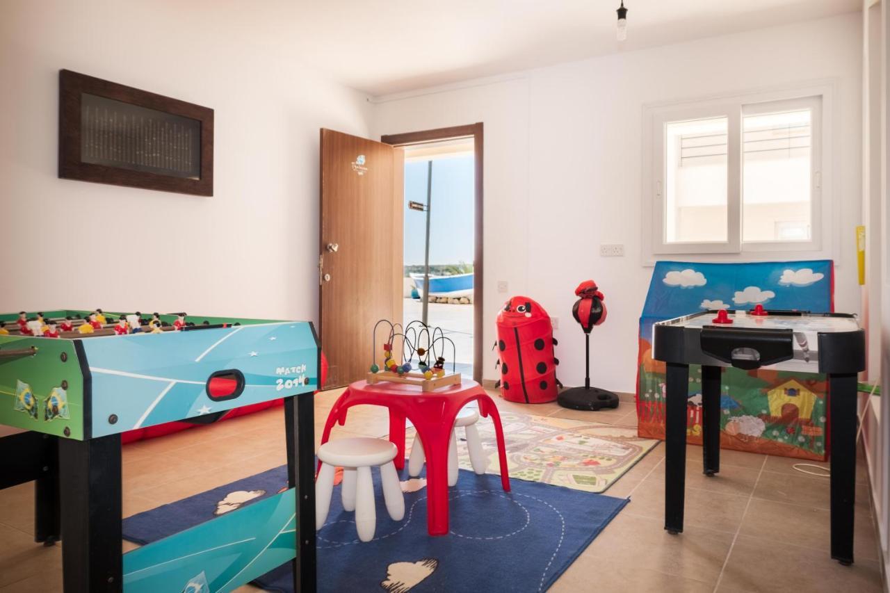 Thalassa Beach Family & Waterpark Resort Vokolidha Esterno foto