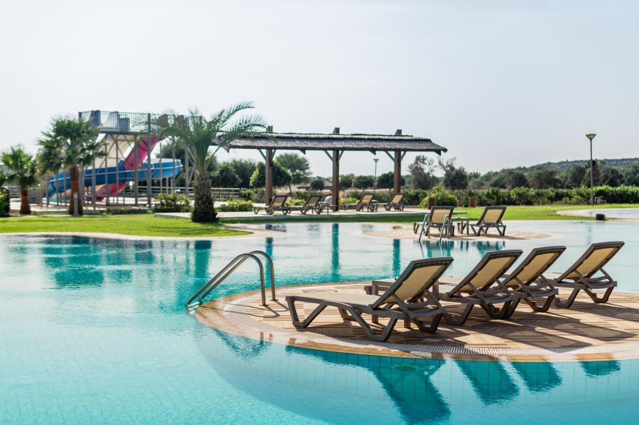 Thalassa Beach Family & Waterpark Resort Vokolidha Esterno foto