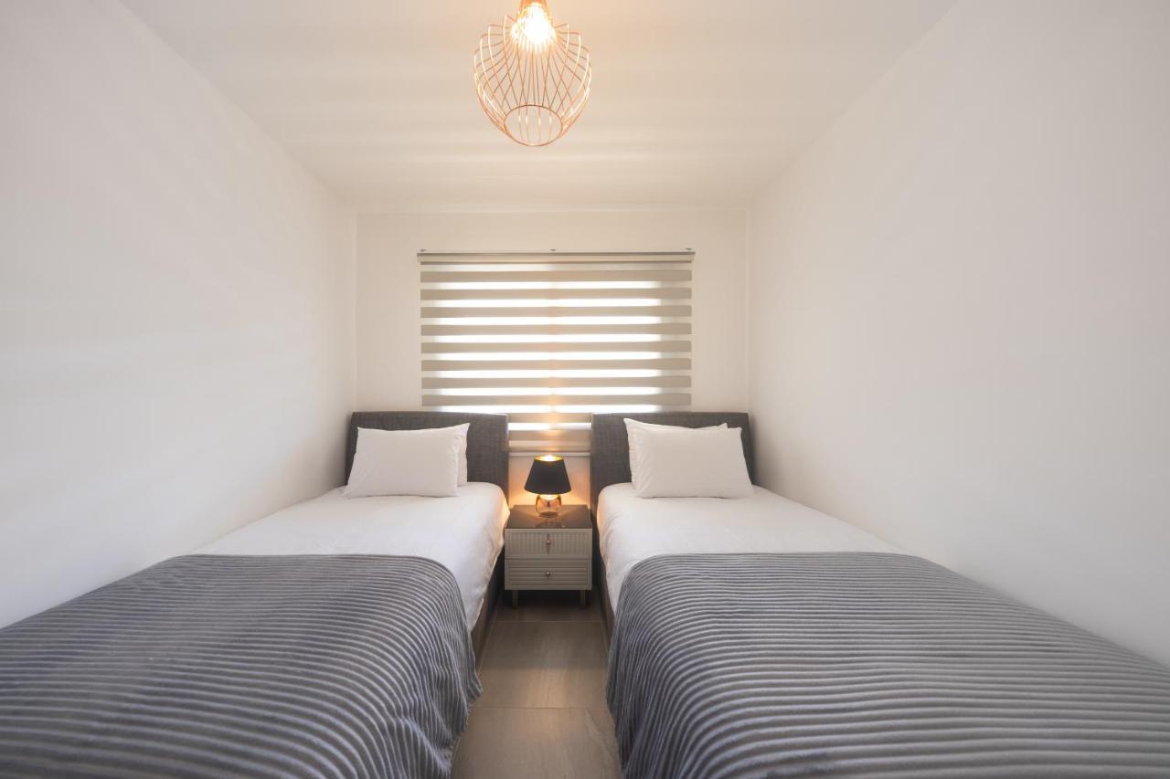 Thalassa Beach Family & Waterpark Resort Vokolidha Esterno foto